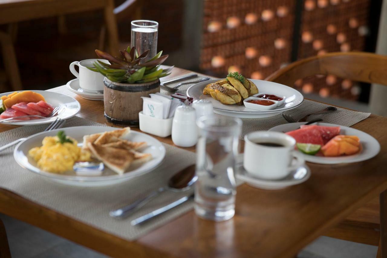 Utamas Keramas Hotel Ngoại thất bức ảnh